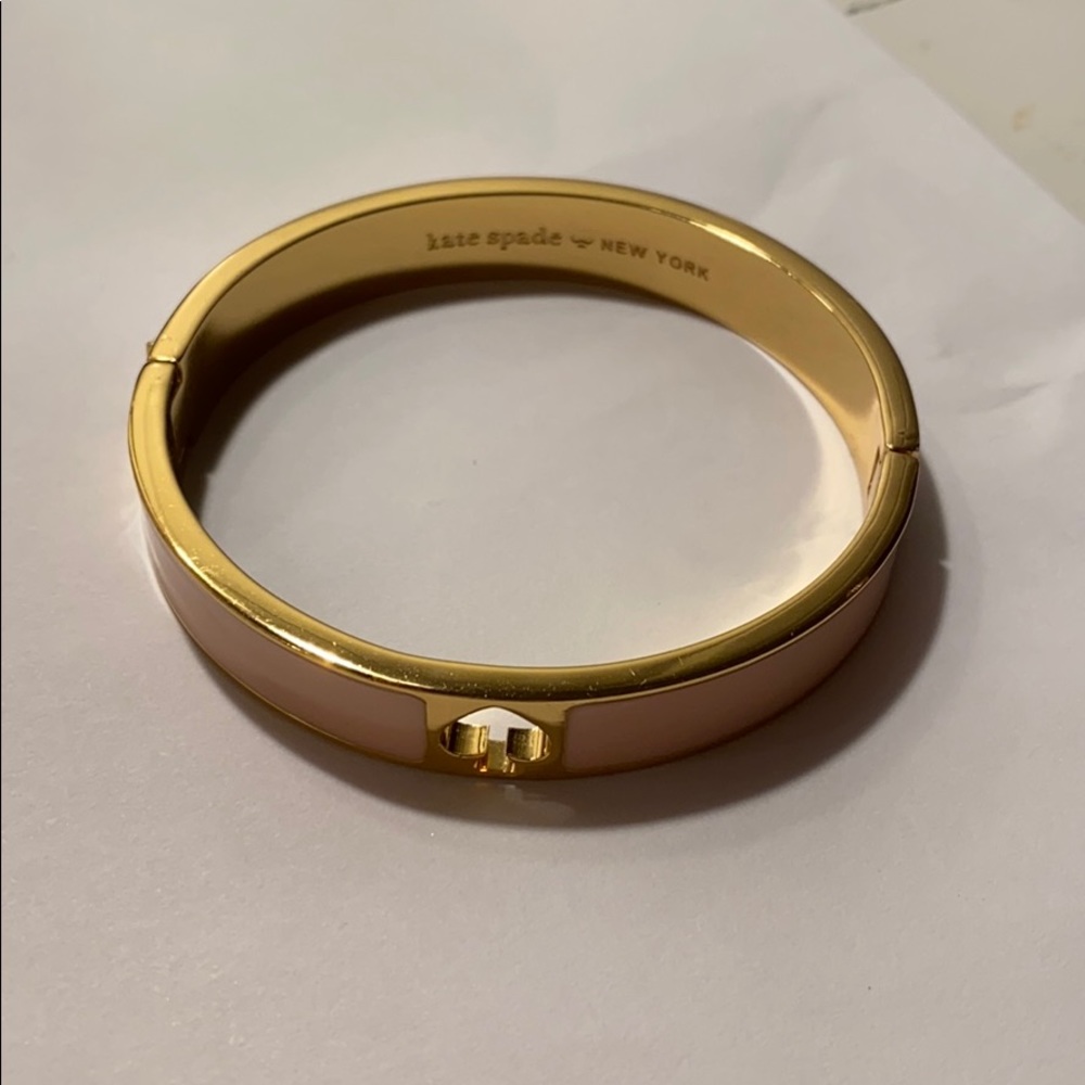 KATE SPADE Pink/Gold Clasp Bangle